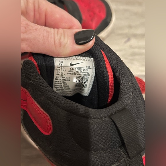 Nike shoes size 2Y (little kids) - Picture 4 of 4